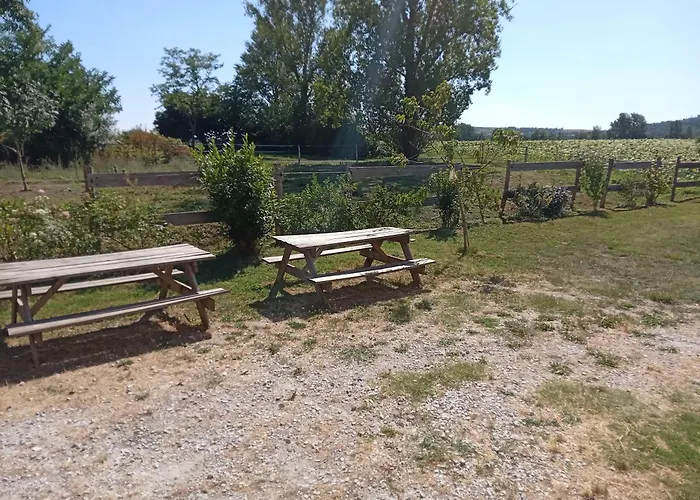 Maison Independante A La Ferme Holiday home *